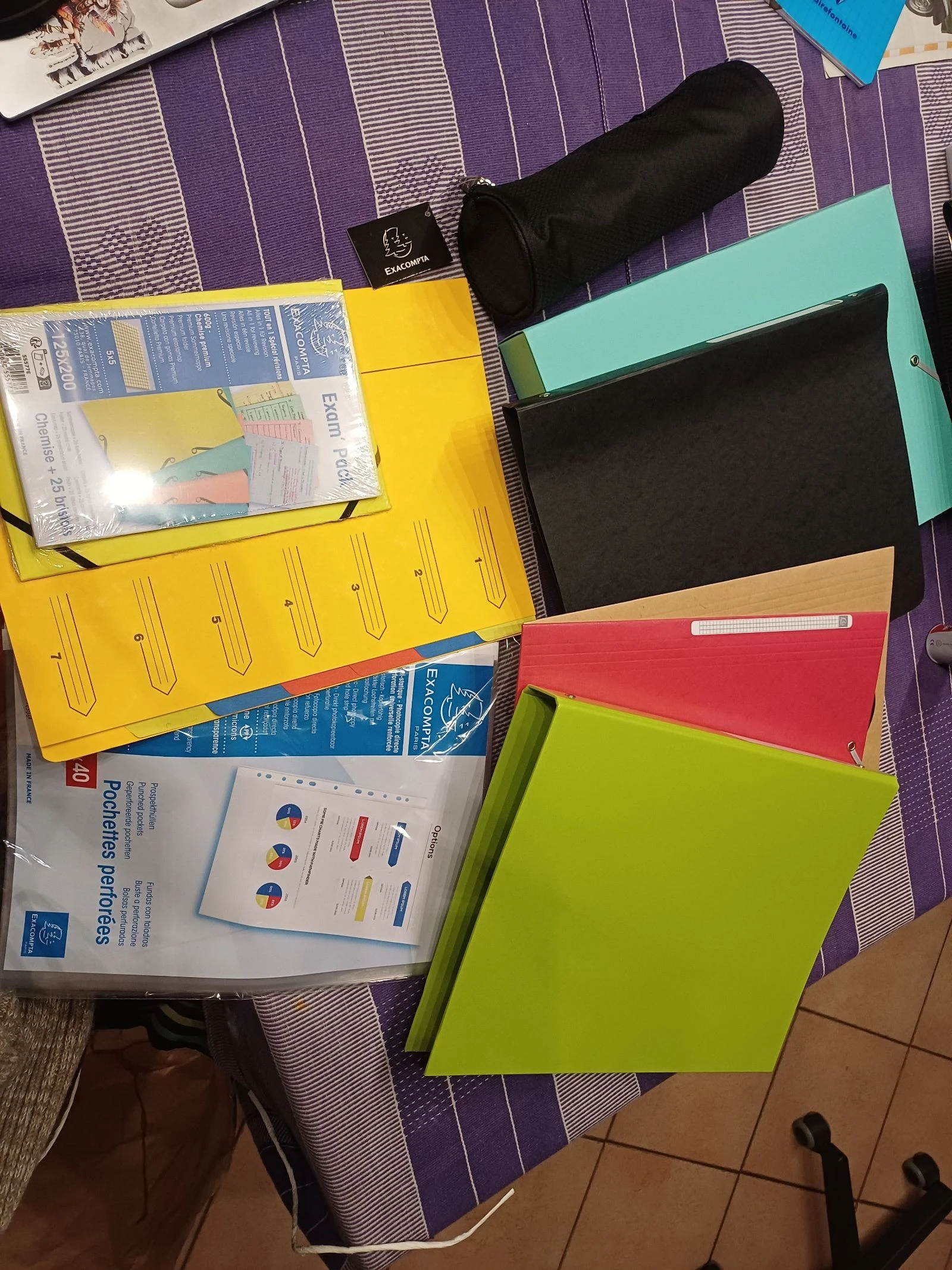 Fournitures scolaire neuve marque Exacompta